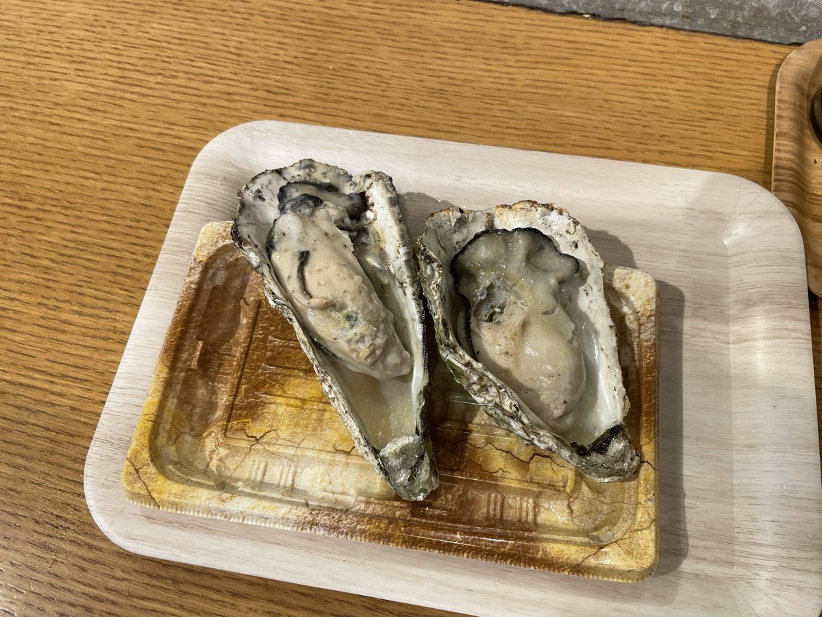 NK67124239's tweet photo. 飯たち
他にも色々食べたけど写真撮り忘れた https://t.co/qj7Kdgcu3J