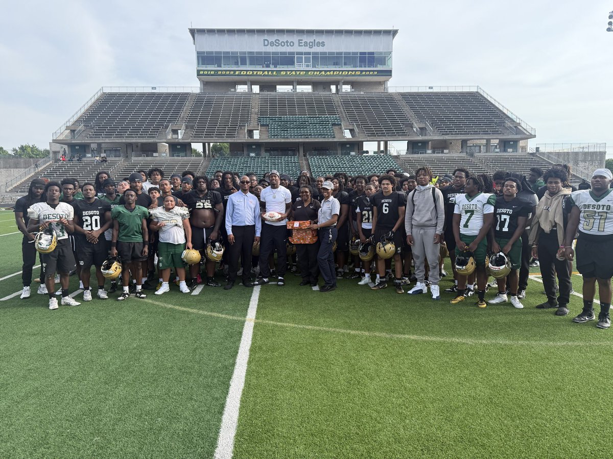 DeSoto Football tweet media
