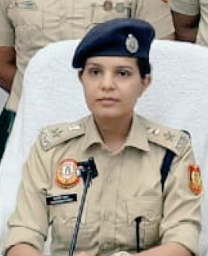 Manojsi17166765's tweet photo. #Good_work #NW_Police
Jt. Cp #विजय_सिंह के निर्देश पर DCP #आकांक्षा_यादव व Ad DCP #सिकंदर_सिंह फुल #एक्शन मोड में।
 जिले की थाना टीम ने मिलकर 7 #तस्कर जिनमे 2 महिलाएं शामिल थीं, गिरफ्तार किया तथा 
2791 क्वार्टर शराब की बरामद की।
@LtGovDelhi 
@CMODelhi 
@CPDelhi 
@Ravindra_IPS https://t.co/O9wlvbr6g7