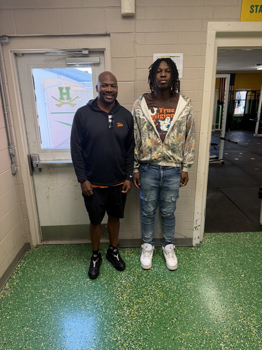 hcafball's tweet photo. Thank you to @CoachJaxDL and @Vol_Football for stopping by today. #PoundTheRock https://t.co/iCG20h6Qtq