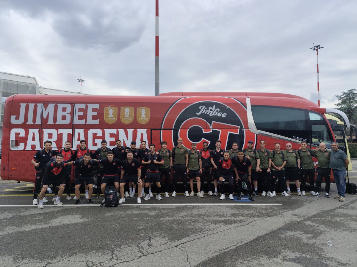JimbeeCartagena's tweet photo. 🚌❤️🍈🇮🇹 ¡Y en nuestra 𝙅𝙞𝙢𝙗𝙚𝙚𝙣𝙚𝙩𝙖 dirección a Pesaro!

#UCLFutsal #EuroJimbee https://t.co/KAWnqQJMvh