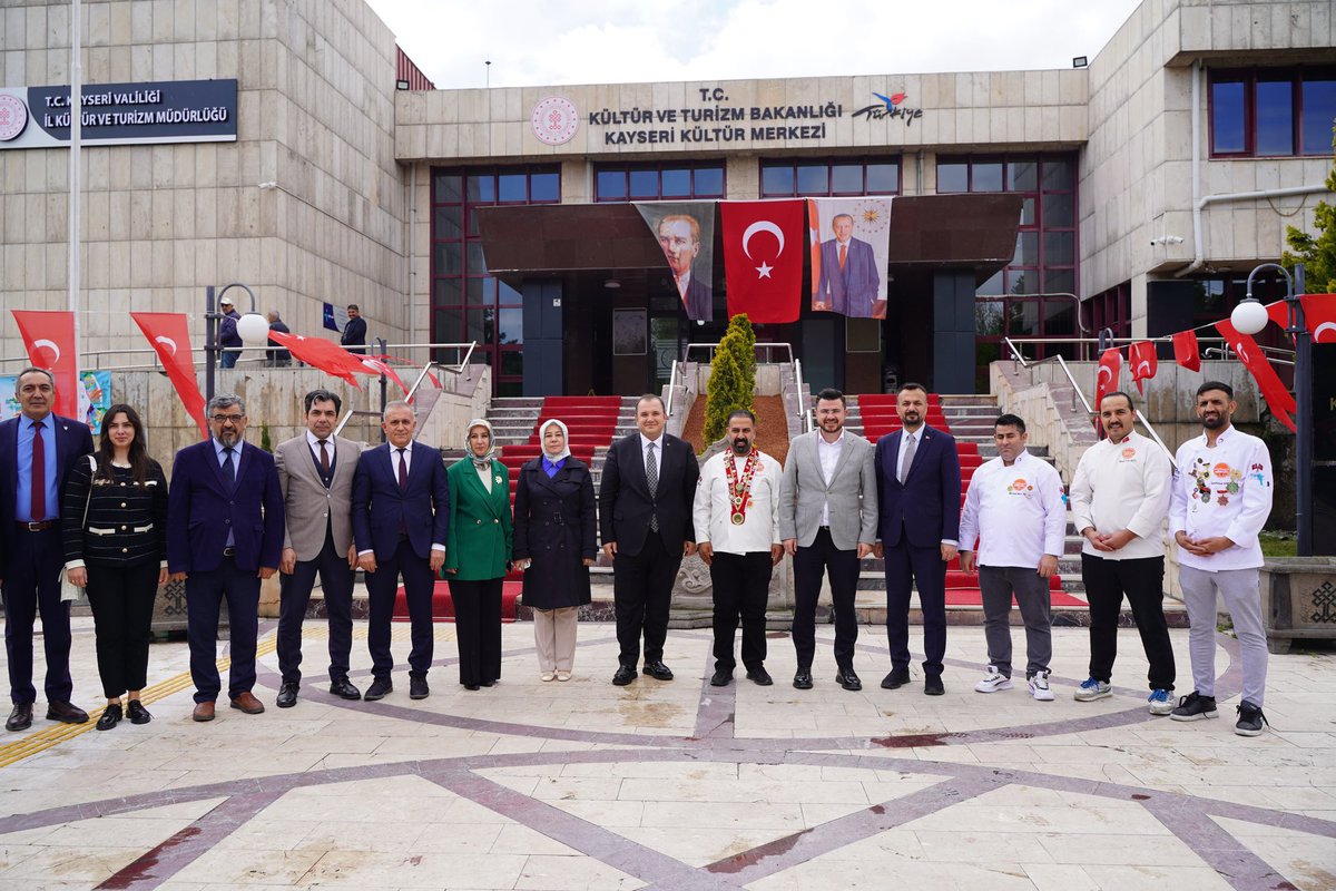 meral_kosar's tweet photo. İl Kültür ve Turizm Müdürlüğümüz tarafından düzenlenen, bolluğun ve bereketin simgesi Hıdırellez etkinliklerine İl Başkanımız Hüseyin Okandan ve teşkilat mensuplarımız ile katılım sağladık. https://t.co/D5AJXQRlSY