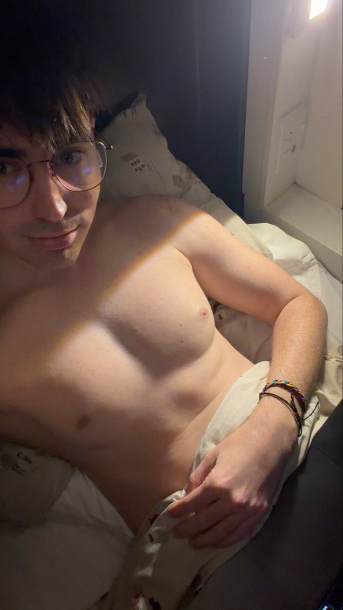 Just Alex (18+) tweet media