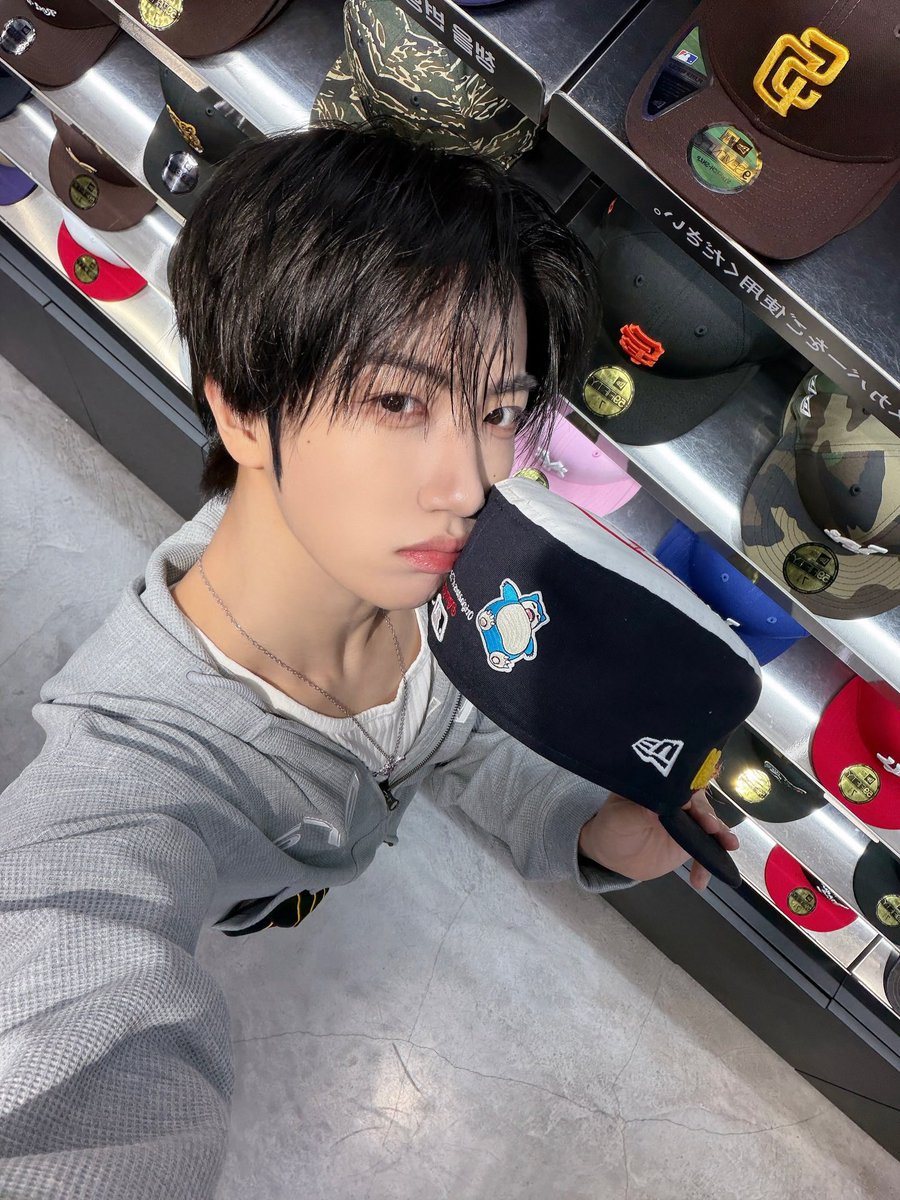 tomatozarchive's tweet photo. 260506 크래비티 원진 함원진 인스타그램
🎵 Kiii Kiii (키키) - 404 (New Era)
응원하는 팀이 지더라도 우리 안아주어요🫂
#광고 #NewEra #뉴에라
#59FIFTYDAY @ newerakorea
#함원진 #원진 #WONJIN
#HAMWONJIN #ウォンジン https://t.co/3BmgqFHl3C