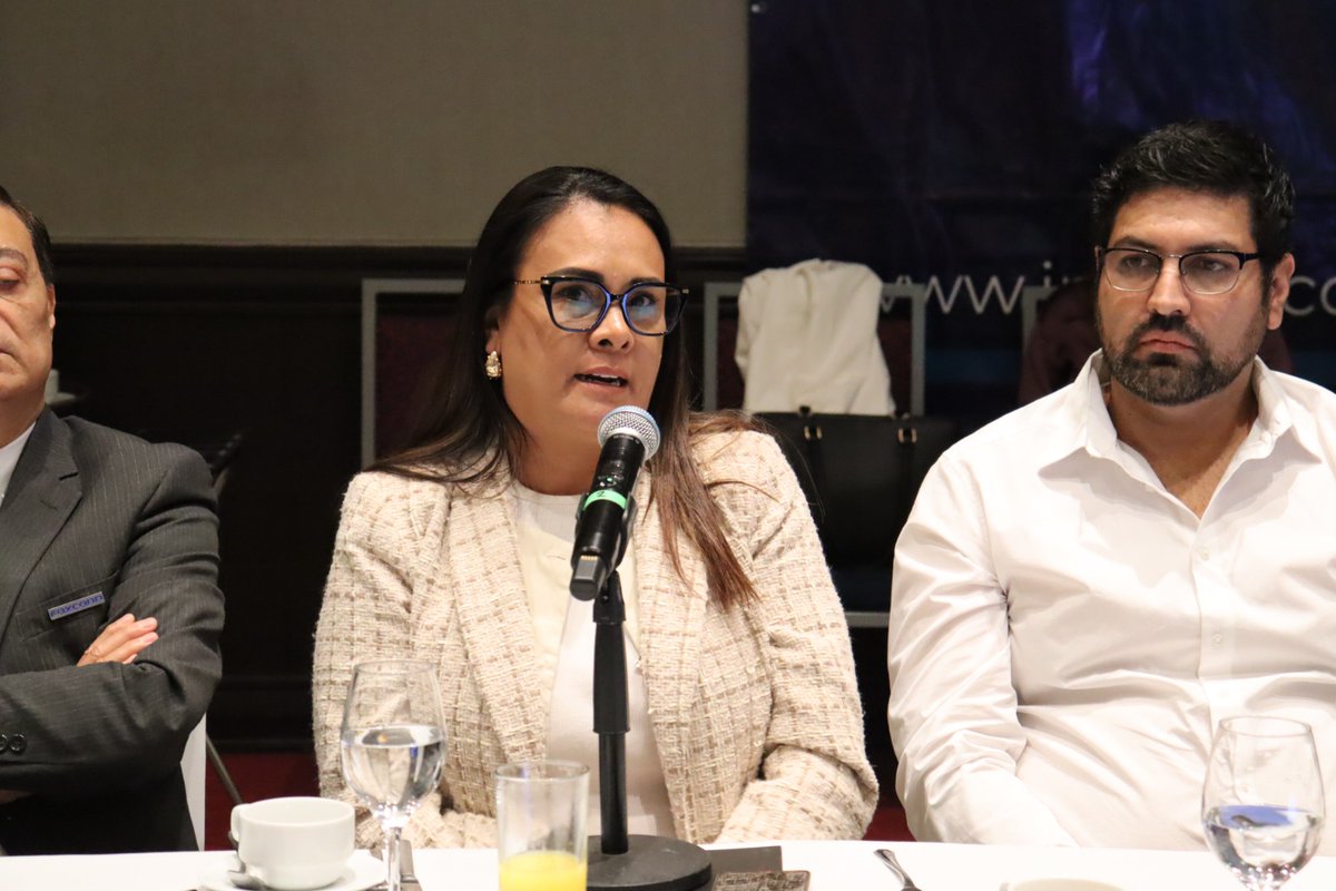 copomamx's tweet photo. El Puerto de Manzanillo y la #COPOMA destacaron durante la Tercera Asamblea General Ordinaria de #IndexOccidente, fortaleciendo la coordinación entre industria, logística y comunidad portuaria para impulsar la competitividad y el desarrollo económico de la región. https://t.co/93AHu8JHW7
