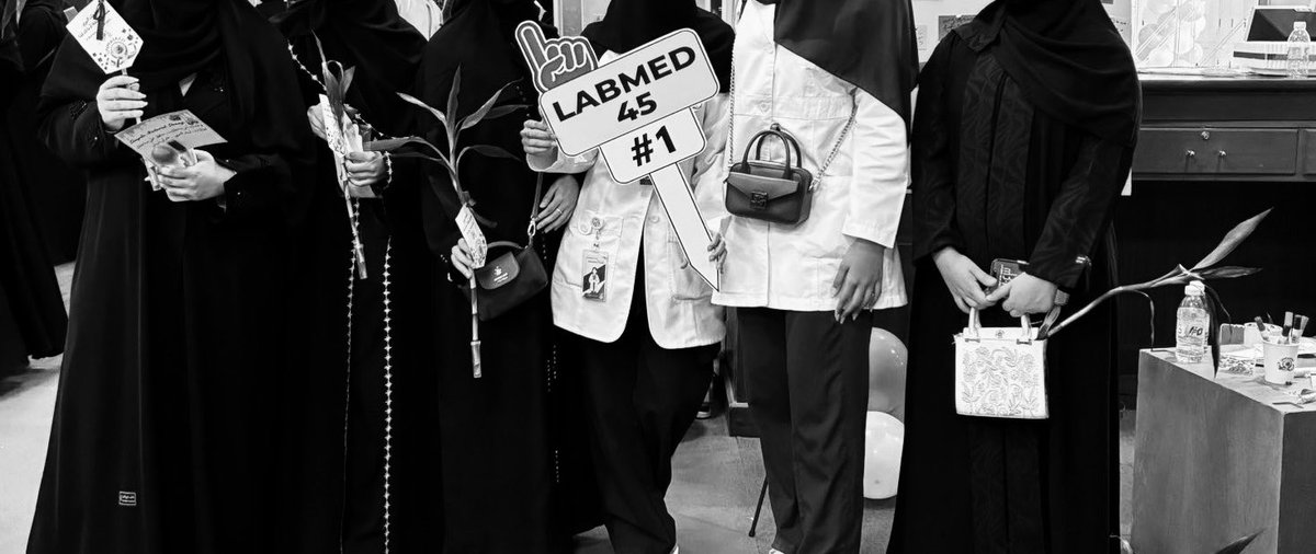 wrreefff's tweet photo. Lucky for the invitation 🥹
and meeting my fav Ghadii 🤍🤍🤍🤍
1000/10

#Unmasked 
#uqulabmed45 https://t.co/KN6VmEFWif