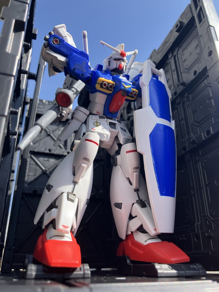 ngt_t97y_112578 ガンプラ作ってます