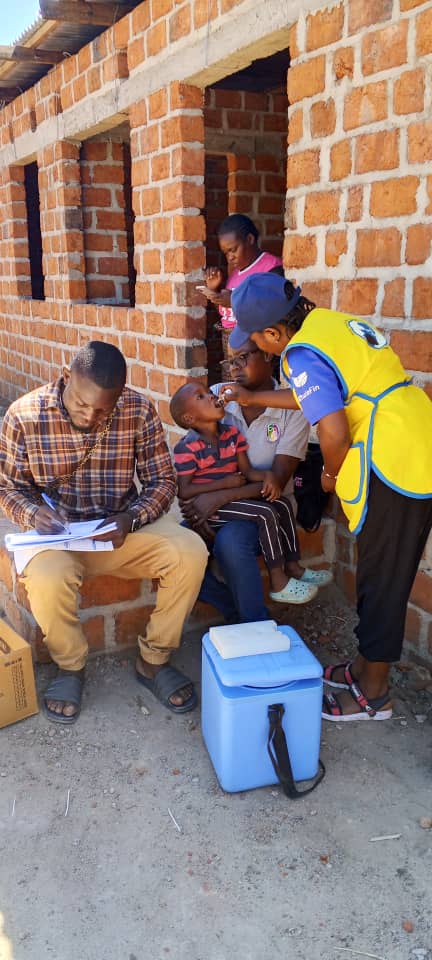 ProjectconcernZ's tweet photo. PCZ Participates in the National Vaccination Campaign Against Poliovirus Type 2: 13,000 Children are Vaccinated! Thank you to @HelmsleyTrust  @usembassyzambia @mohzambia find out more here 
https://t.co/KfeJM1UDRN #zambia #poliofree #vaccines https://t.co/rQpFKLfLZ0