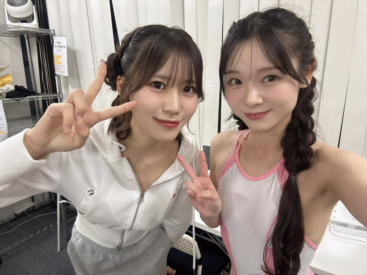 大城かえちゃん(@oshiro_kae)とお写真撮っていただきました…💓緊張した！！！お顔が強可愛い…💓照 

MVPおめでとうございます🎀
列が凄かったです✨✨✨ https://t.co/TdQvhtBd57
