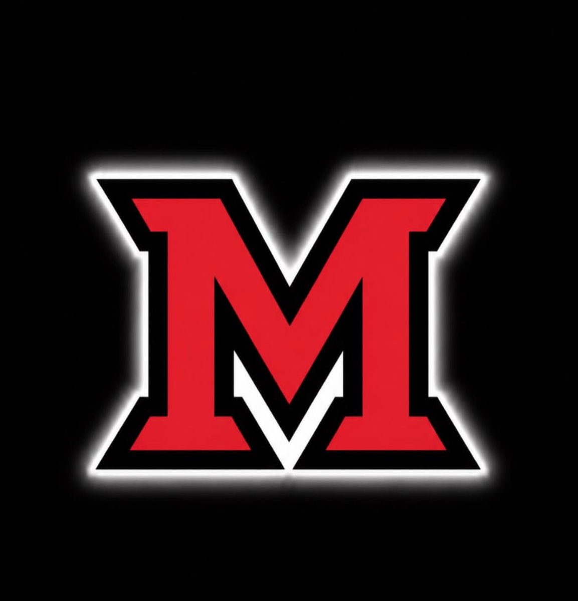 jaryiuslewis's tweet photo. I am blessed to receive an offer from Miami Ohio university @Coach_Hud4 #redhawk @TheFYFQuarter @Coach_Cason1 @CoachKornDawg @Goza904 @ArthurlewisIv0 @ChadSimmons_ @DuvalSports @Mandarin_HS_FB @PrepRedzoneNext https://t.co/lKvwlBdZGm