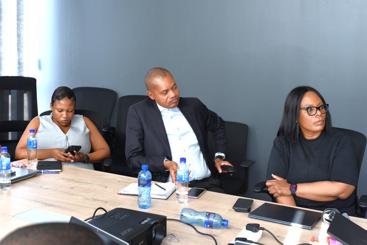 IDT_org's tweet photo. 𝐌𝐩𝐮𝐦𝐚𝐥𝐚𝐧𝐠𝐚 𝐒𝐭𝐚𝐟𝐟 𝐄𝐧𝐠𝐚𝐠𝐞𝐦𝐞𝐧𝐭

Mpumalanga staff engaged with senior management on 04 May 2026 to strengthen project delivery &amp; operational excellence. Insights were shared, challenges addressed, and collaboration reinforced.

#YourPartnerInDevelopment https://t.co/aHL8w81Gp6