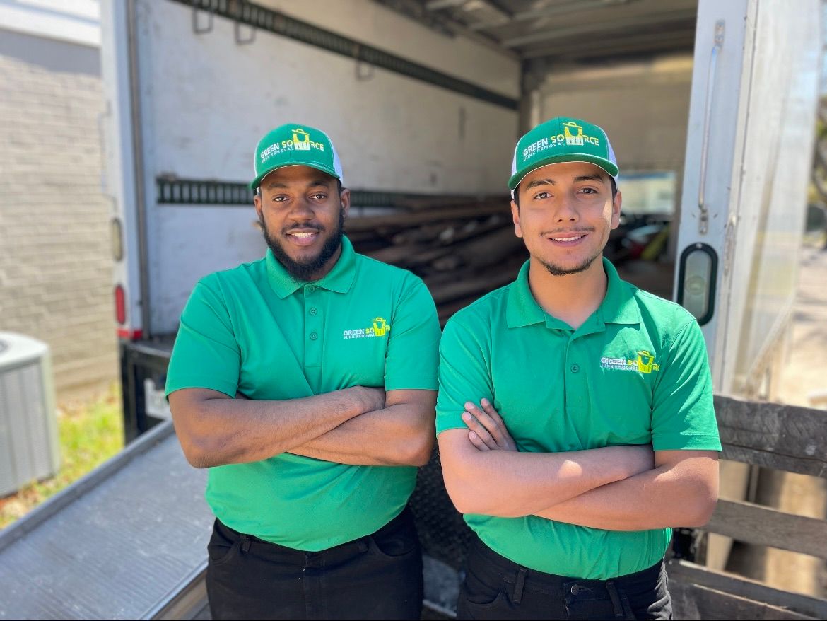 GreenSourceJunk's tweet photo. Day 1: Meet the Team! 👋 We’re locally owned &amp; operated right here in DFW. Need same-day junk removal? Our 13ft trucks hold more for less, and we recycle/donate up to 70%! ♻️

📞 682-367-8335
🌐 https://t.co/rZElHGQgIW
#JunkRemoval #DFWLocal #GreenSource https://t.co/867m92Y92w