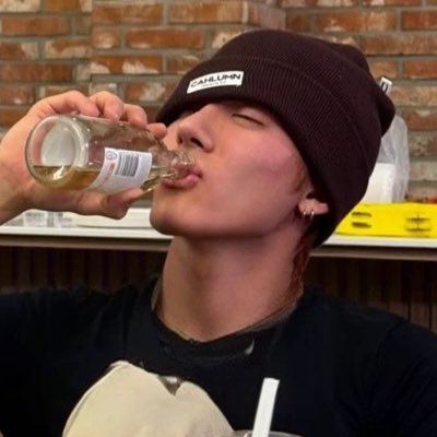 imputos's tweet photo. #oi #nosigilo #semestresse #newpfp https://t.co/aDSP6s68Py