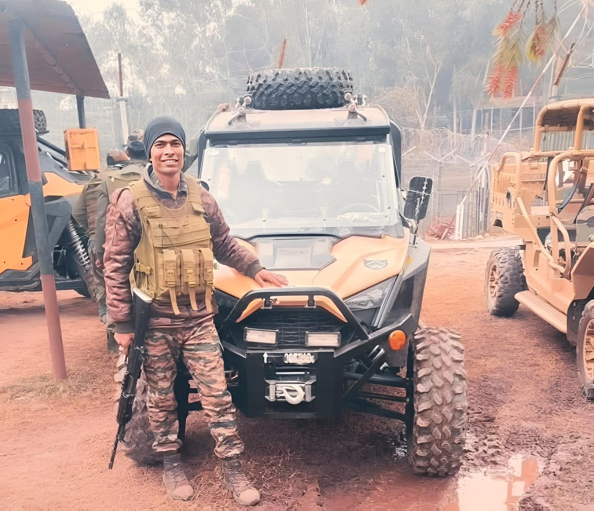 gssjodhpur's tweet photo. भीम विधानसभा (राजसमंद) के डूंगरखेड़ा मंडल के पूर्व अध्यक्ष श्री प्रताप सिंह जी लैंगेतखेड़ा के वीर सुपुत्र युवराज सिंह जी की वीरगति की सूचना से मन व्यथित है किंतु महान गर्व भी है उनकी अदम्य वीरता पर। 

उन्होंने जम्मू-कश्मीर में सर्वोच्च बलिदान को प्राप्त किया है।

प्रभु श्रीराम से प्रार्थना है कि दिवंगत आत्मा को अपने श्रीचरणों में स्थान प्रदान करें एवं परिजनों को पीड़ा सहन करने की शक्ति प्रदान करें। 

ॐ शांति!