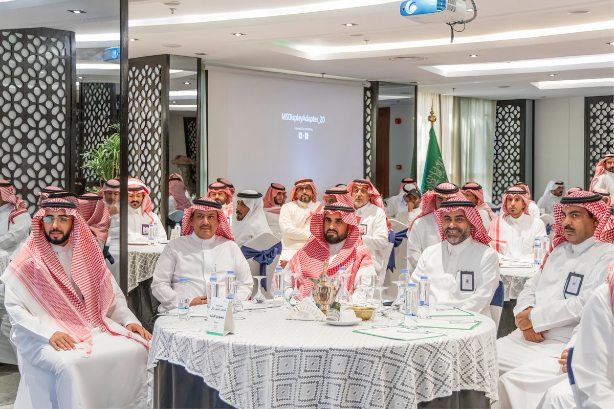 MOE_HHL's tweet photo. بحضور مدير عام التعليم ومدير إدارة المسؤولية المجتمعية بوزارة التعليم، نظّم #تعليم_حائل في فندق هوليدي فيلا حفل تكريم شركاء التعليم لعام 1447هـ، برعاية شركة السليمي المتحدة، حيث كُرِّمت جهات حكومية وخاصة وغير ربحية ومدارس أسهمت في تنفيذ شراكات مجتمعية دعمت المجتمع التعليمي والمدرسي بما يعزّز التكامل مع مختلف القطاعات.