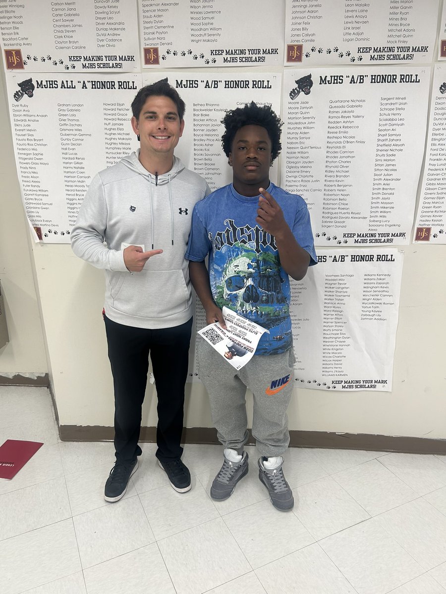 DonaldS32425's tweet photo. It was Great to meet @coachsoch Had a Great Conversation!!! Look forward coming on campus! @coachsoch @CoachO_13 @RecruitGeorgia @One11Recruiting https://t.co/5tYdTJPHy3