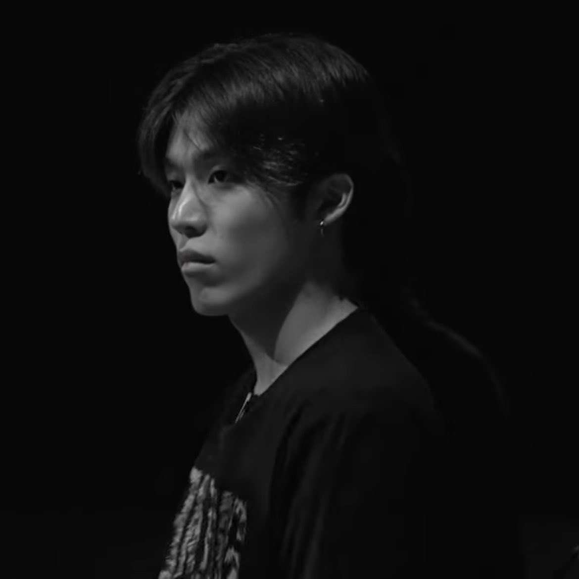 jeongwoo for ‘new way’ trailer! 🖤