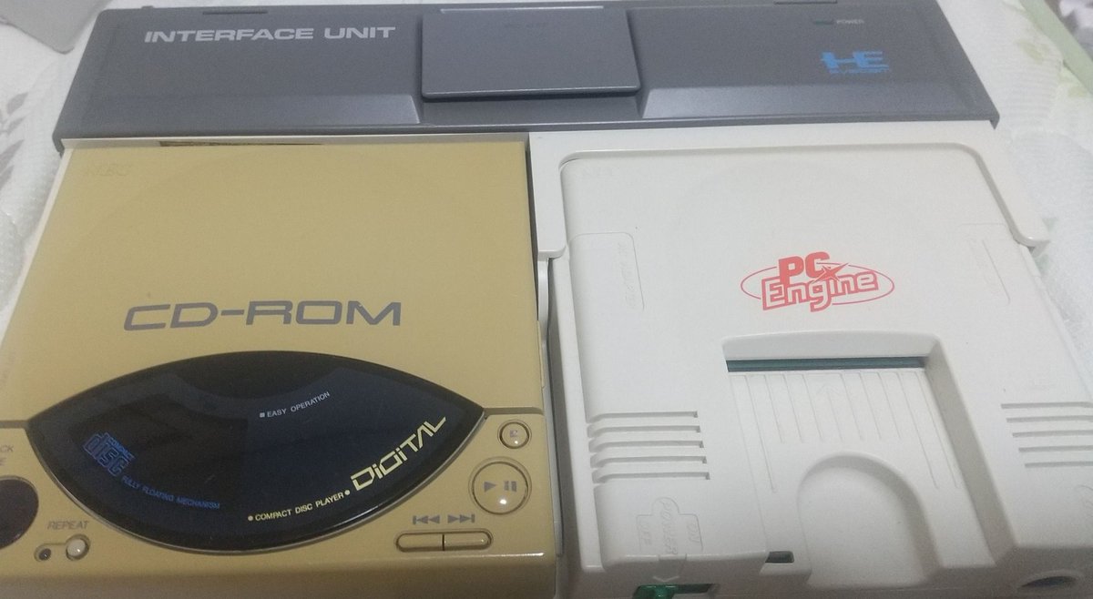 もう何年使って、何度修理してピックアップ交換したんだってレベルです