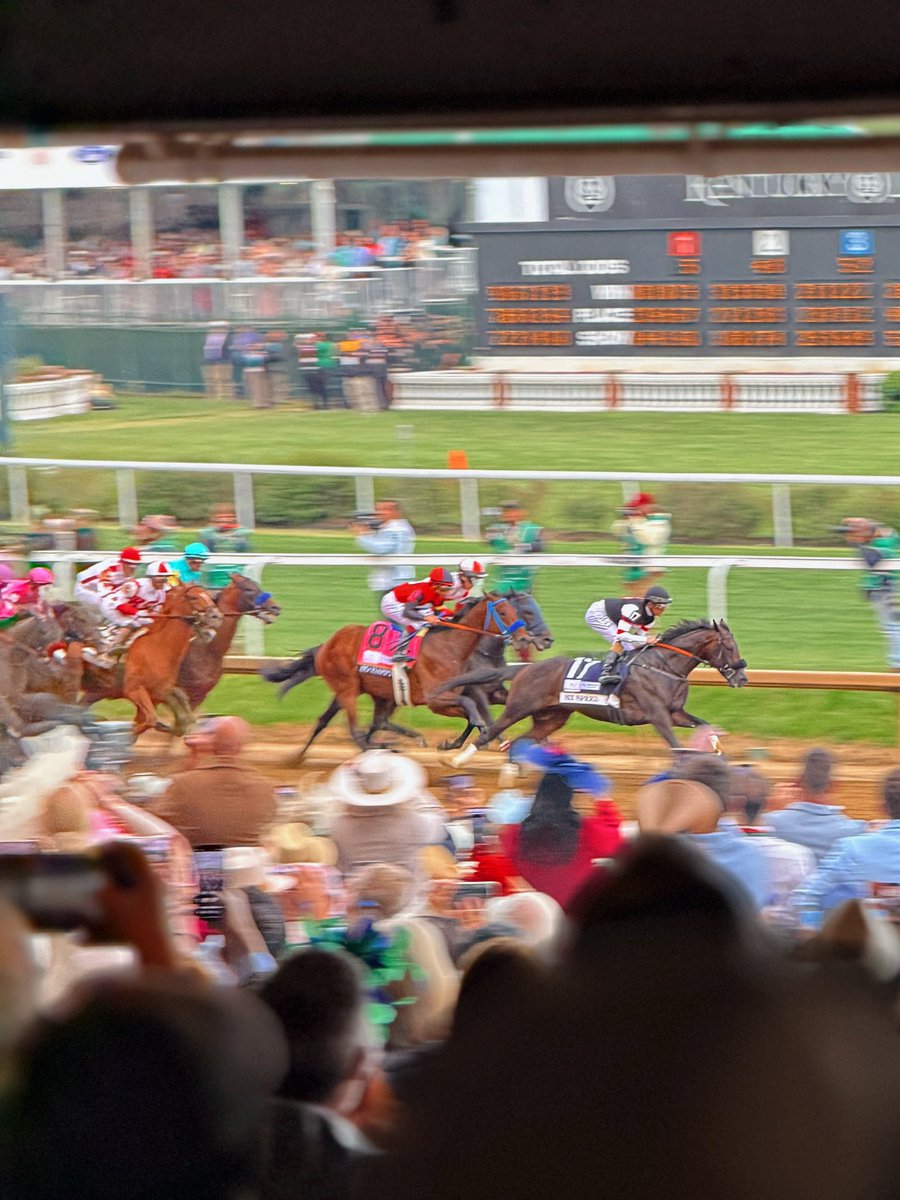 jtrueconnection's tweet photo. Had a great time at the Derby the other day🏇
#goldentempo https://t.co/XocUDd7hsz
