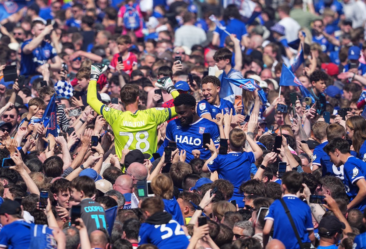 Ipswich Town tweet media