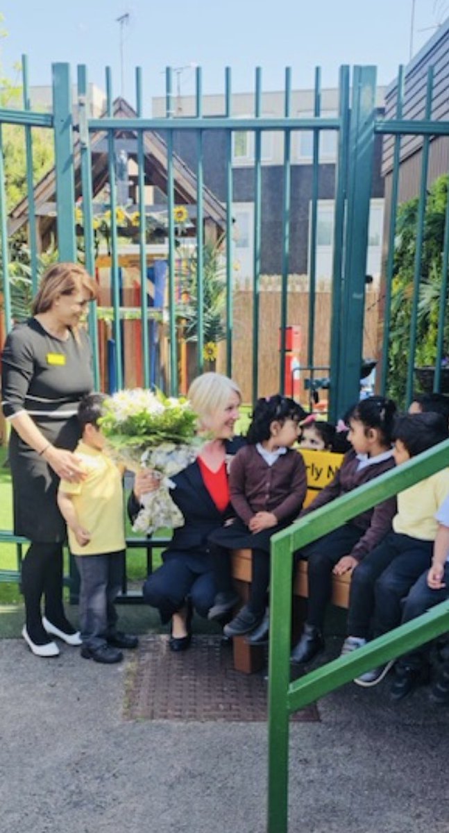 BennettOBE's tweet photo. The Vice Lord-Lieutenant of the West Midlands, Louise Bennett OBE, was delighted to visit Early Nurture Pre-School, Birmingham, to promote the work of The Royal Foundation @Earlychildhood and how it resonates so wonderfully with local early years provision.  @WMLieutenancy https://t.co/cpo6oOPyKG