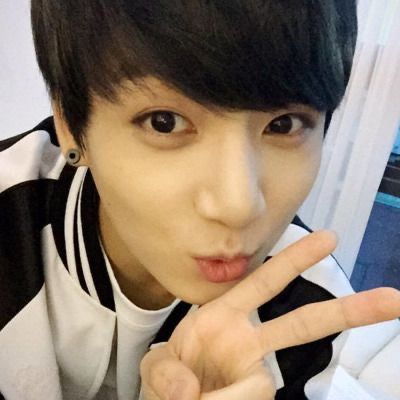 hxogh's tweet photo. @TwinsShops_ ฉองนิ้ว ฉู้ๆ https://t.co/g2OiJgD74S