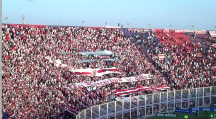 no solo la nuestra, la tuya...

mirá este contraste! ambos en la B