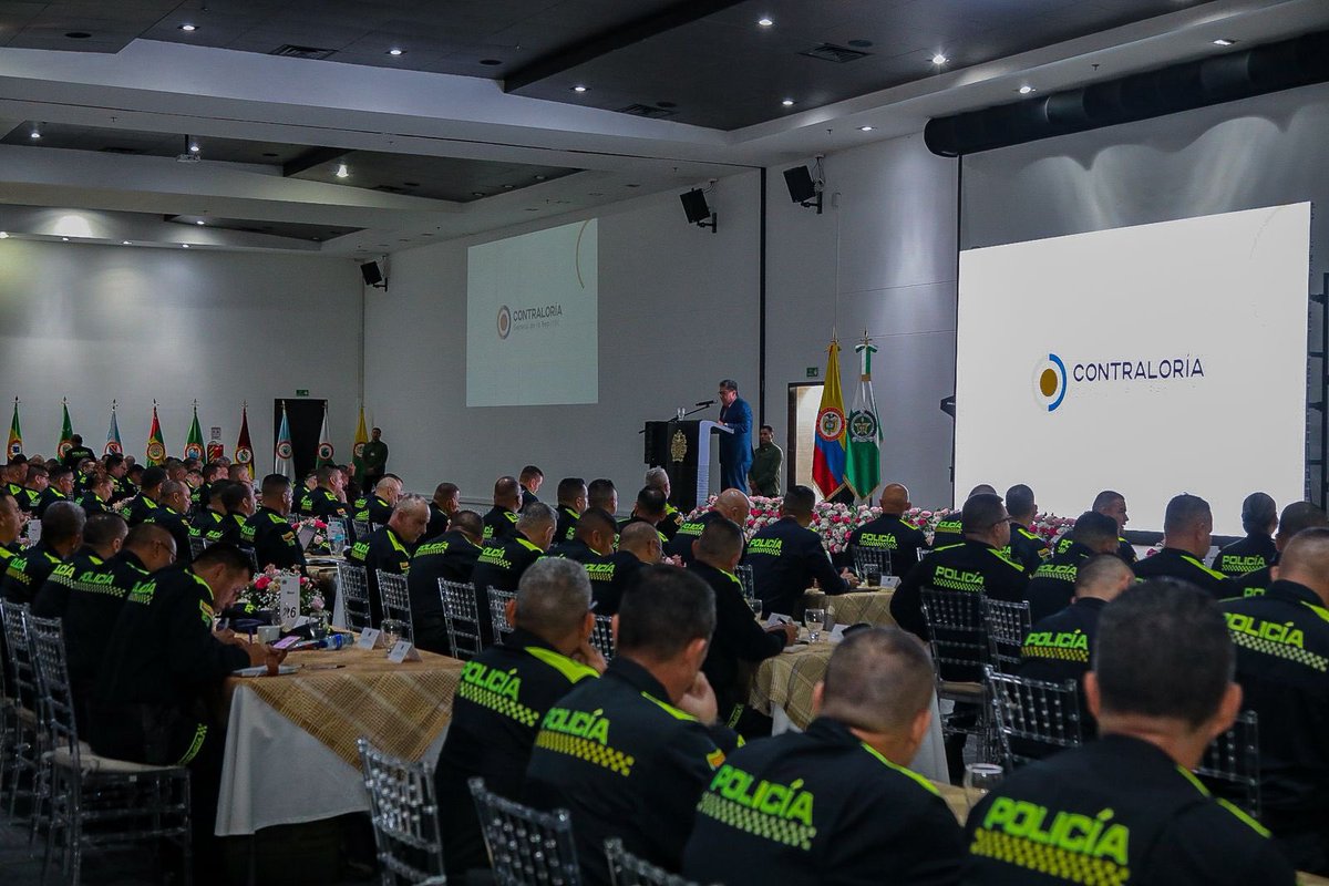 Policía de Colombia tweet media