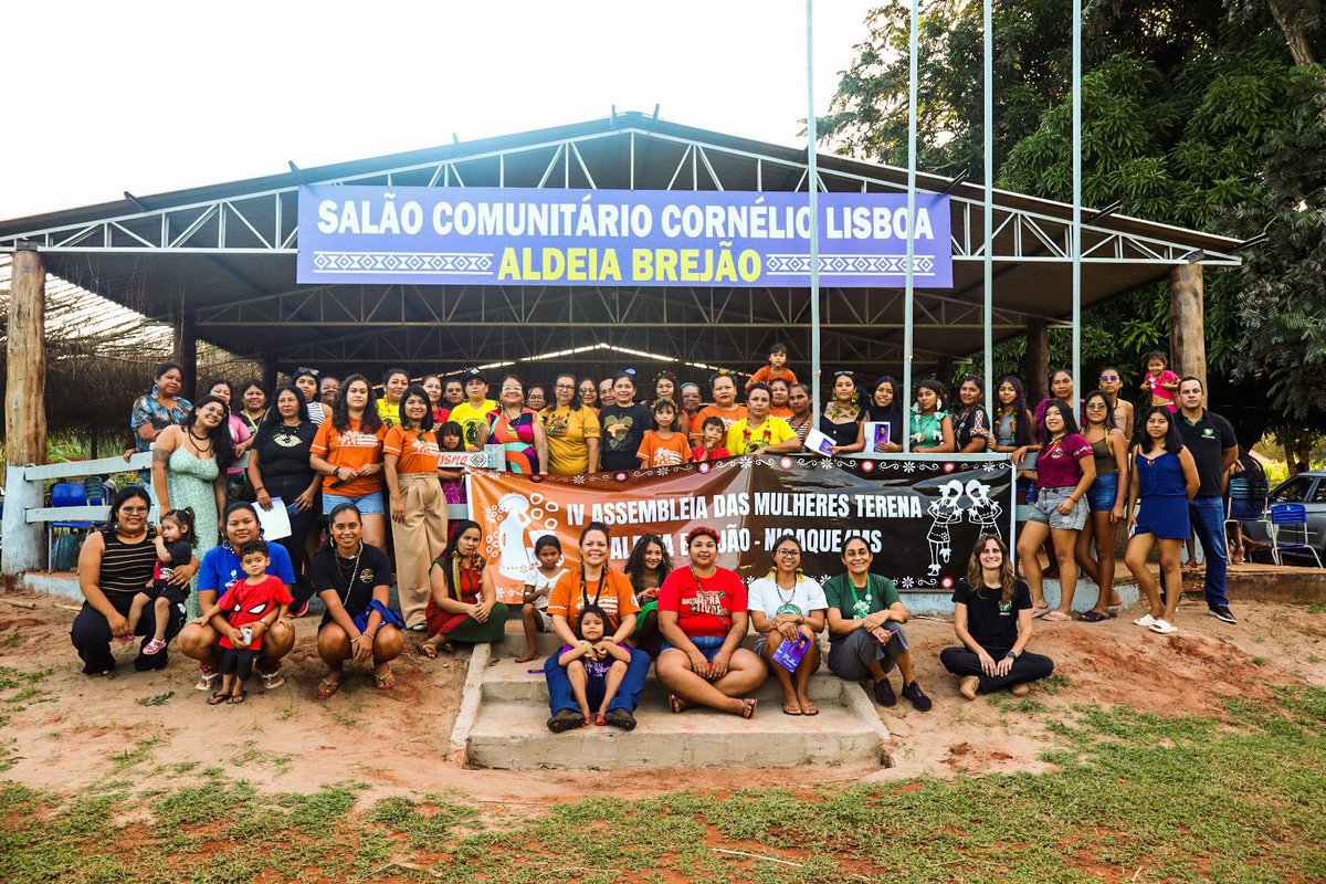 cti_indigenismo's tweet photo. A IV Assembleia das Mulheres Terena reuniu lideranças, jovens e anciãs de Mato Grosso do Sul na aldeia Brejão, em Nioaque (MS). O encontro fortaleceu a união das mulheres na defesa de direitos e dos territórios. https://t.co/qPQFwFm7gc