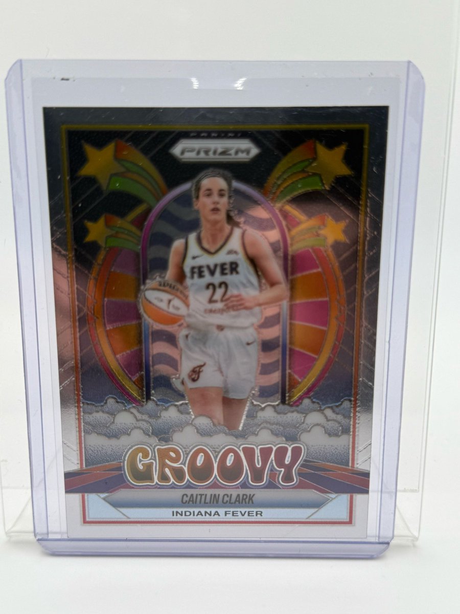 HeirloomCard's tweet photo. Dip buying play: 20-30% drops on news can be gold if scarcity and performance still hold. Bought two solid recoveries this way in April. #CardFlipping #SportsCards #MarketTiming https://t.co/6CliXju6J0