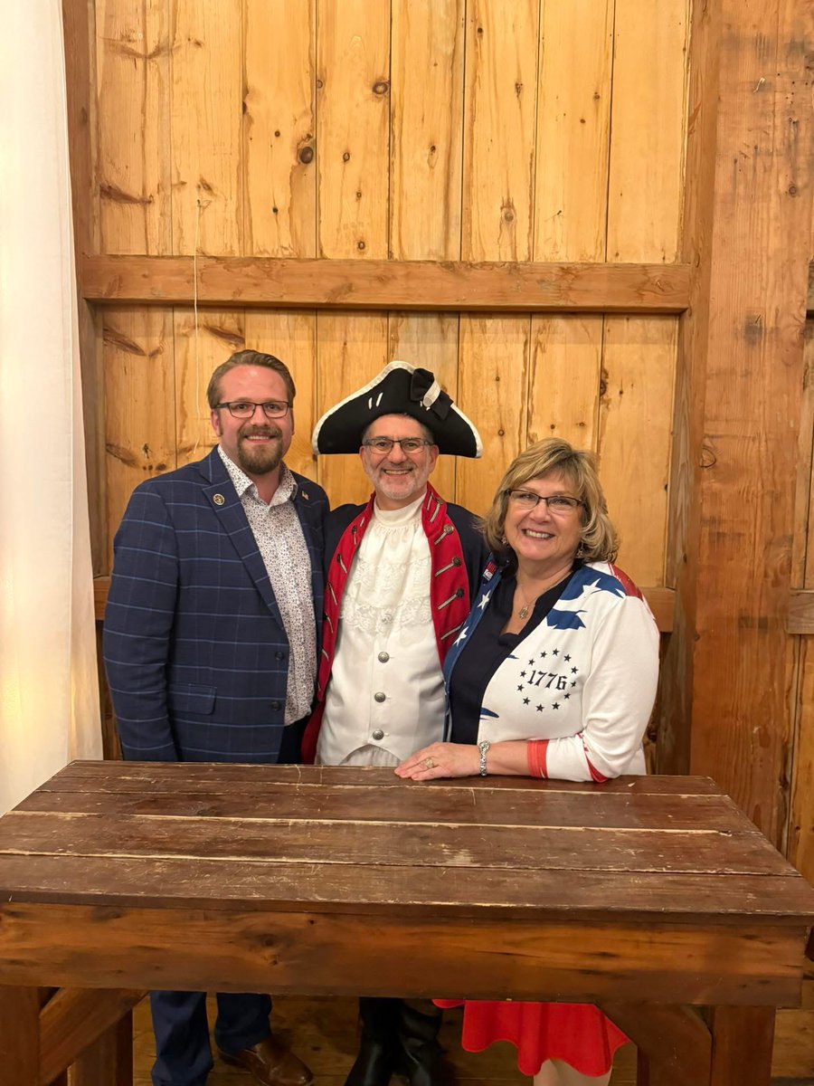 From Livingston to Allegan, Cass to Macomb — we’ve been all over Michigan, and we will not stop until every voter knows what is at stake

We Win With Warren — and we’re making the back of the ballot the hottest race in the state! 🇺🇸

Congrats to <a href="/DebDrick/">Deb Drick</a> on a successful event!