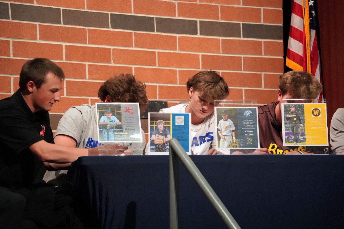 Clarkston_BSBL's tweet photo. Awesome day celebrating our guys and their commitment to compete at the collegiate level.
 
Proud of you fellas. Congrats and go be great.
@ChrisYork2026 @WMUBaseball 
@cadenwilson2026 @Lansing_Stars 
@blakeschneid28 @HenryFord_Hawks  
@Jackson_Mck25 @baseballRCU 
@CTownAthletic https://t.co/ZG92RHQFpN