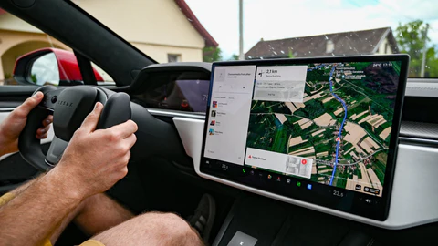 TESLARATI tweet media
