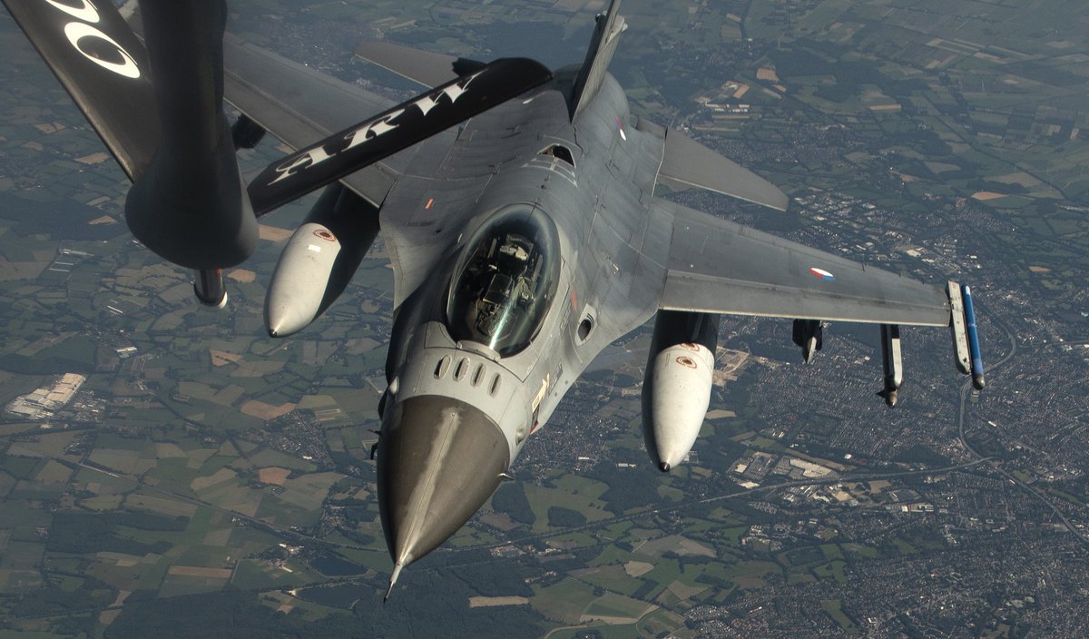 airplanelanefl's tweet photo. #wingsofwednesday ๐บ๐ธ
๐บ๐ธ F-16 Fighting Falcon ๐บ๐ธ
Start of Service:
1978 (U.S. Air Force)
Top Speed:~Mach 2.0
Primary Role:
Multirole fighter air-to-air and air-to-ground
Service Ceiling:
50,000+ FT
Nickname:
โFalcon / Viperโ
#AirForce #USAF #America #militaryaviation #aviation ๐บ๐ธ https://t.co/5HDl4O2fEC