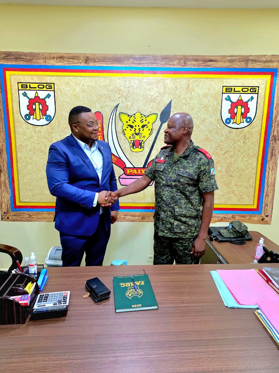 CNCALPC's tweet photo. RDC : Cap sur le contrôle des armes !

Le secrétaire permanent de la CNC-ALPC, Landry Bisidi Tshilombo, a tenu une séance de travail stratégique à la base logistique centrale des FARDC. 

Objectif : Inspecter le serveur central des armes marquées avant le lancement imminent des opérations de contrôle sur le terrain. 

La traçabilité pour renforcer la paix !