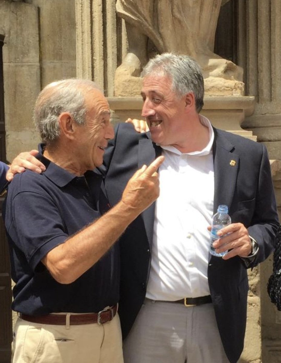 josebaasiron's tweet photo. Iruindarra, nafarra, euskalduna, abertzalea, independentista, ausarta, eredugarria… mirestua.
Agur lehendakari, betiko argia…! https://t.co/mueqhRaS0h