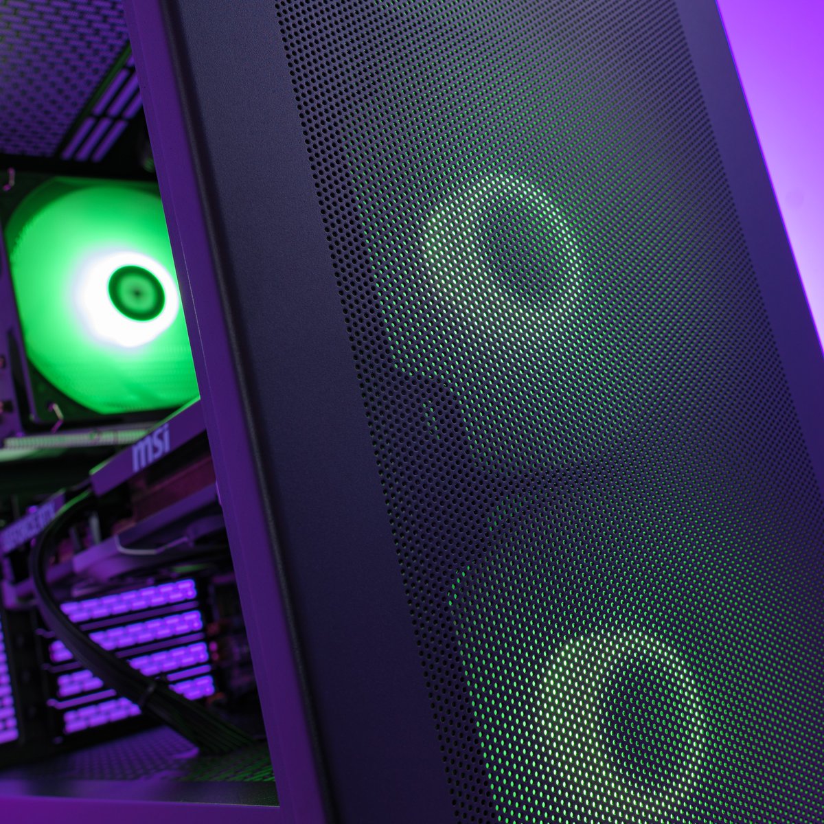 Overclockers UK tweet media