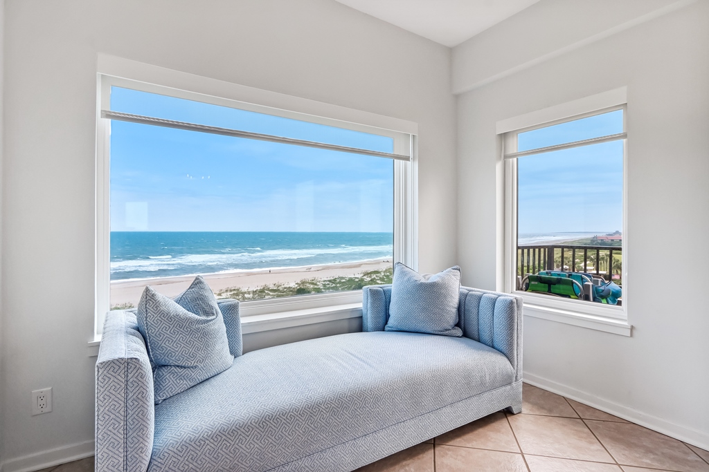 AmeliaEliteProp's tweet photo. Amelia Elite Properties provide escape to luxury on the coast.

Want  to find the perfect beach vacation? On beautiful Amelia Island, you can find a new world where comfort &amp; style meet. 
https://t.co/DYqiI5nEe9

#LuxuryRetreat #CoastalLiving #ameliaislandcarshow #ameliaisland https://t.co/JRqsppIBTy