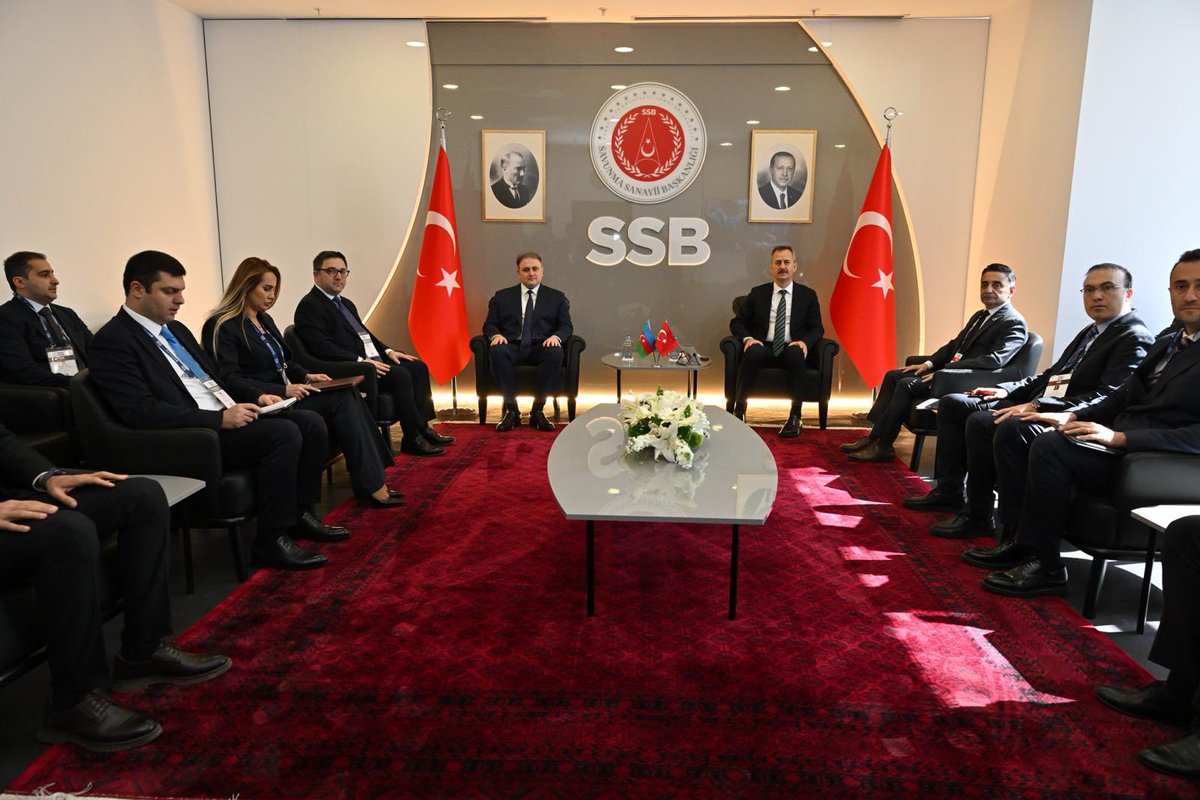 halukgorgun's tweet photo. İstanbul 🇹🇷 🤝🇦🇿 | SAHA 2026
 
SAHA 2026 kapsamında; Azerbaycan Savunma Sanayii Bakanı, kardeşim Sayın Vugar Mustafayev ile bir araya geldik.
 
Türkiye ve Azerbaycan “iki devlet bir millet” anlayışıyla savunma sanayiinde eşsiz bir işbirliği yapısı inşa etmiştir. 

Önümüzdeki dönemde gerçekleştirilecek yeni ortak projelerle iki ülke arasındaki kardeşlik bağları daha da güçlenecektir. 
 
Can Azerbaycan ile süregelen işbirlikleri, bölgesel barışın tesisine ve iki ayrı devlet altında yaşan tek milletin ortak refahına ve huzuruna hizmet etmektedir. 

📍 Istanbul 🇹🇷🤝🇦🇿 | SAHA 2026
 
Within the scope of SAHA 2026, we came together with the Minister of Defense Industry of Azerbaijan, my brother, His Excellency Vugar Mustafayev.

Türkiye and Azerbaijan have built an unparalleled cooperation structure in the defense industry under the principle of "two states, one nation."

With new joint projects to be realized in the coming period, the bonds of brotherhood between the two countries will grow even stronger.

The ongoing cooperation with brotherly Azerbaijan serves the establishment of regional peace and the shared prosperity and well-being of one nation living under two separate states.
 
#MilliTeknolojiHamlesi #MilliYetkinlikHamlesi