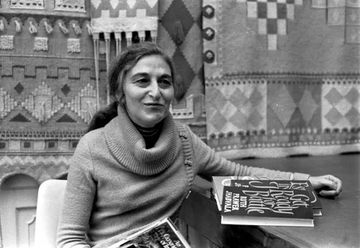 ProfesorJonk's tweet photo. "Estoy insatisfecha con todo lo que he escrito y lo considero sólo una preparación para esa obra que probablemente no pueda escribir, pero que espero poder seguir intentando".
Ruth Prawer Jhabvala.
Nos identificamos.
#Efemeride #RuthPrawerJhabvala #literatura #cine #guion https://t.co/5sXf3yY2HF
