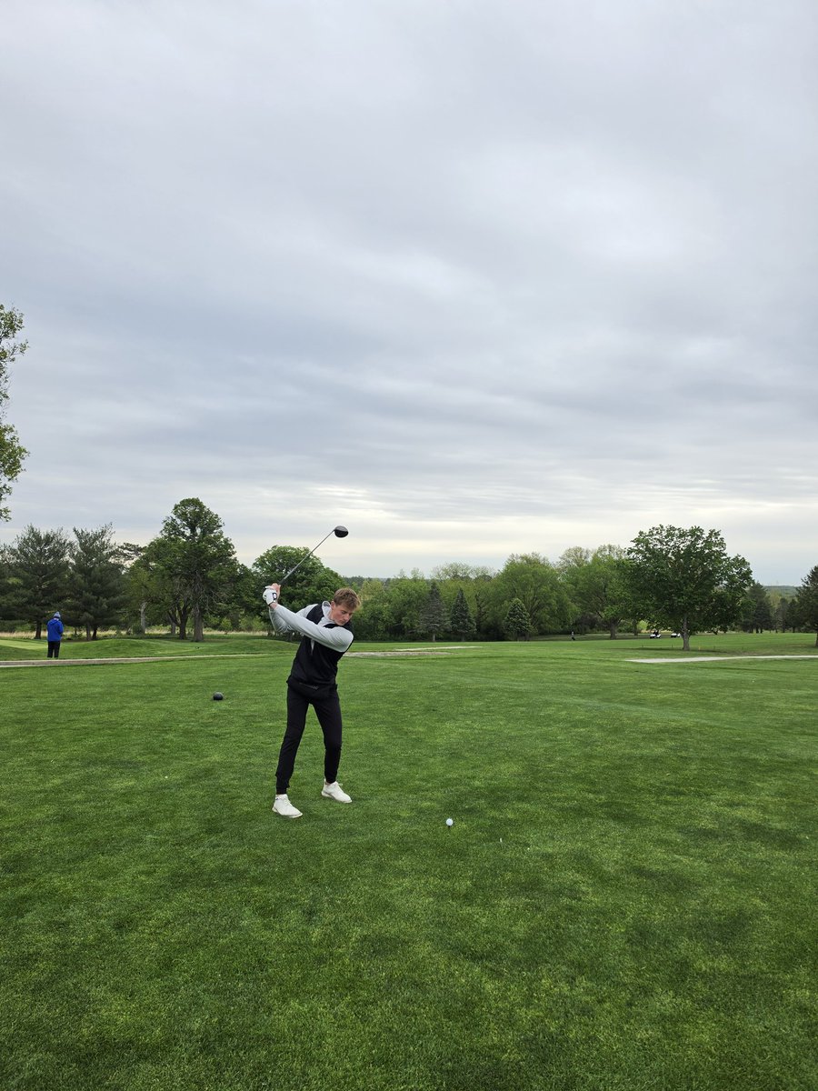 LincolnSWGolf's tweet photo. Great day yesterday hosting our home invitational. Low team score of the year! Trending heading into conference and districts. https://t.co/R2ajin7SAR