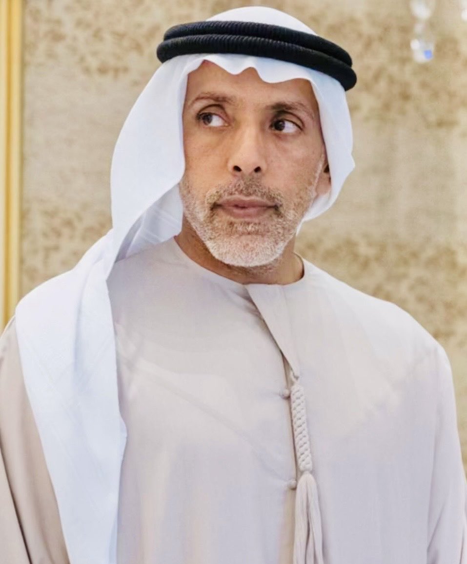 أخذنا قضانا و روسنا شايشه تشويش
وناموسنا للحرب تتقارع طبوله

كشفنا الدسايس عقب بحث وعقب تفتيش
وشفنا الأدلّه واضحه هوب مجهوله

عرفنا الحليف الوافي وراعي التخشيش
أبو نفس حقّاده وأبو كَبد مغلوله

ولاتحسبونا عاطيين الوضع تهميش
لكنّا نريد المشهد يكمّل فصوله

نحن لحمنا مر وغضبنا ماهوب