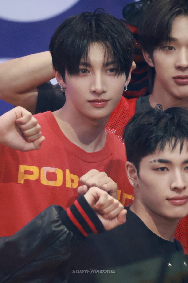 260506 IDOL RADIO 👊🏻🐱🫂🫶🏻 #YU #유우 #ユウ #NEXZ #넥스지 #ネクスジ
