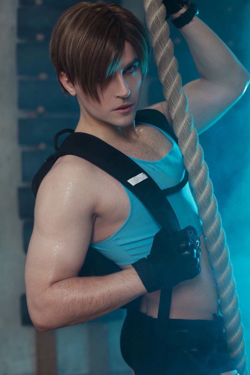 GraysonFin Cosplay 👄 tweet media