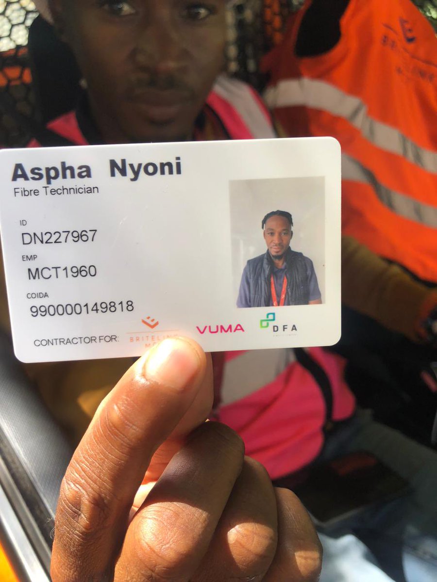bondibennet's tweet photo. @vumatel FTTH not available in Bryanston ext 3- Beech and Lime Street. No comms received about router exchange by attached gentleman. Please urgently advise. https://t.co/O4oAofb4Rc