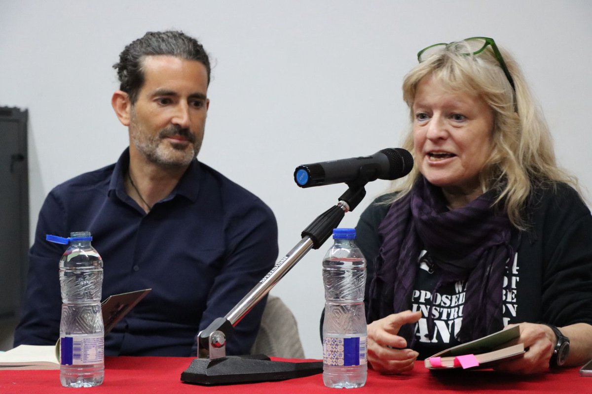 txalapartatik's tweet photo. Ayer presentamos en Madrid el libro colectivo 'Venezuela, del bloqueo al asalto', con uno de sus autores @FernandoCasadoG , acompañado por Sian Jones y Fran Pérez Esteban. 

Muchas gracias! 

https://t.co/AwzKbvcEKs https://t.co/ppd2nWPOdW