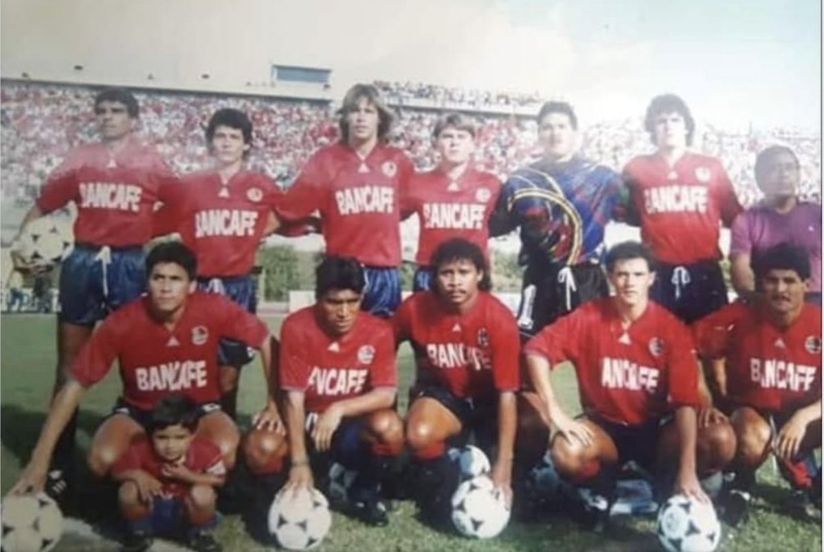 Municipal 1996: Stanley Gardiner Walton, Jorge Luis el Coqui Salguero, Luis Alberto Heiman Techera, Juan Manuel Funes, Julio Englennton Chuga, Daniel Orlando Berta, Jorge Tuch. Abajo: Eddy Espinoza, Juan Carlos el Pin Plata, Norman Delva, Juan José Oficialdegui, Germán Ruano