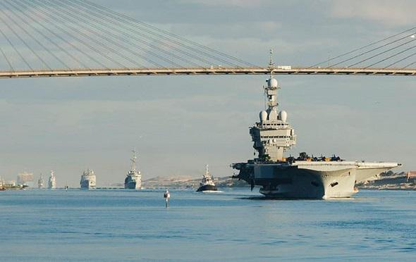 top_force's tweet photo. ⚓️🇫🇷 #TaskForce473 Le porte-avions Charles de Gaulle @French_CSG a reçu l’ordre de se rapprocher du détroit d’Ormuz https://t.co/15jiw7ANCs https://t.co/Yhc2Em5HHD