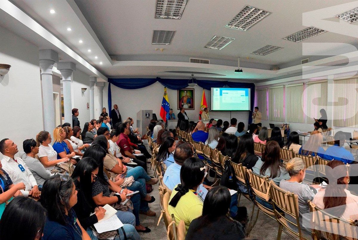 CGRVenezuela's tweet photo. Estas acciones de la CGR continuarán desarrollándose en distintas regiones del país como parte del cronograma nacional previsto para seguir promoviendo el cumplimiento oportuno de la Declaración Jurada de Patrimonio y fortalecer la cultura de control

3/3 https://t.co/NQRLFmOgRh