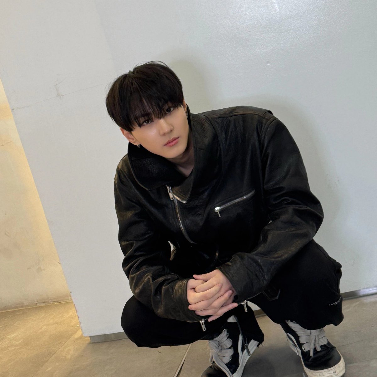 hang_gyowon's tweet photo. “kalo nyesel, ga akan aku posting dong” jungwon tuh tipe orang yg kalo ngelakuin sesuatu emg selalu mikirin dampak kedepan nya. jelas dia udh sangat tau dan siap dengan segala kemungkinan yg bakal terjadi (di edit engene) misalnya wkwkwkwkwk dd😭🫳🏻 https://t.co/KuZbKKgysj